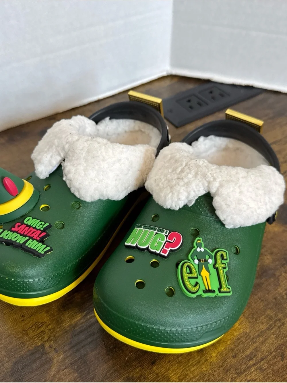 Buddy The Elf × Crocs Lined Clogs Kids Size 12 Christmas New READ